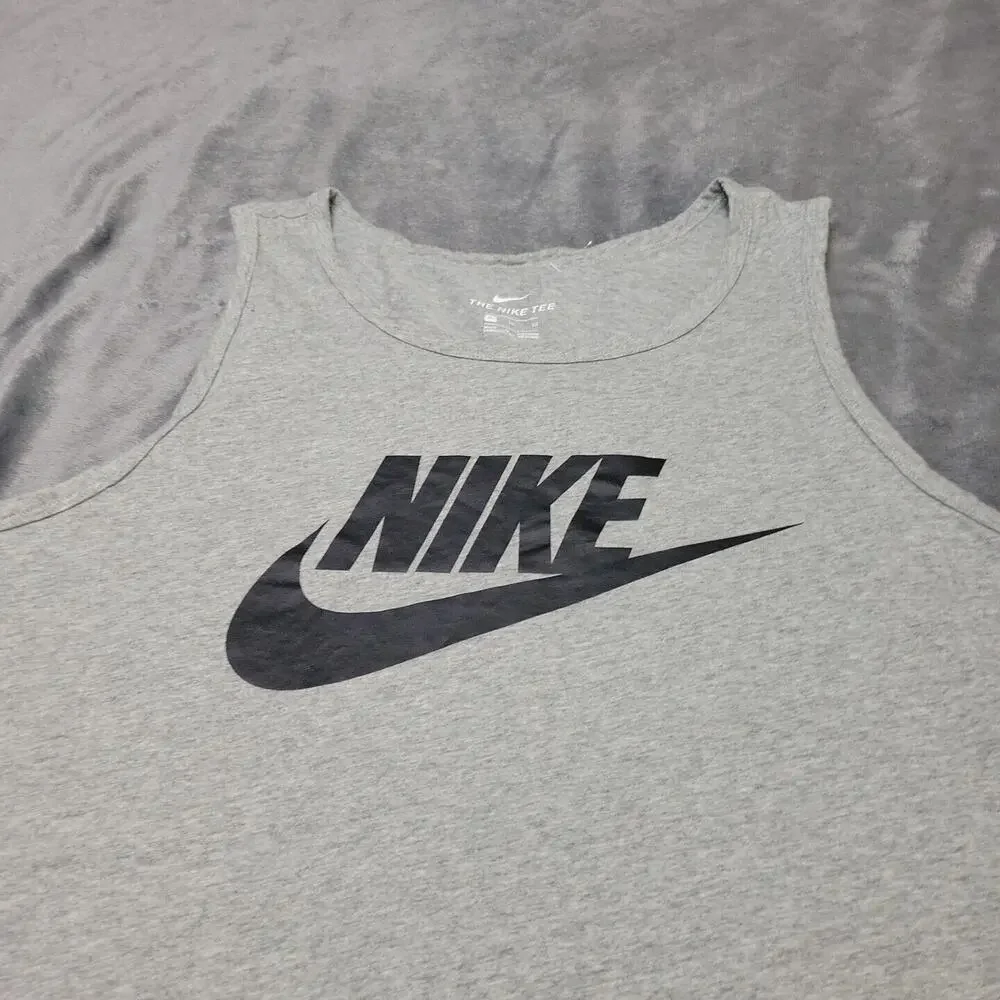 The Nike Tee Shirt Womens Extra Large Grey Athletic‎ Cut Scoop Neck Cotton Tank